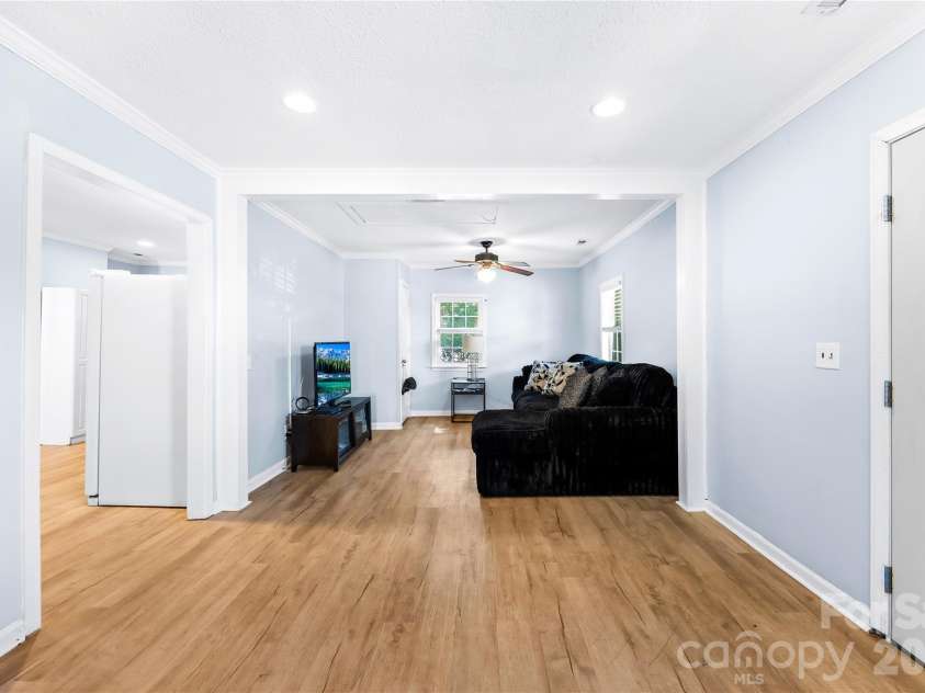 2104 Court Drive, Gastonia, NC 28054.  MLS# CAR4410155, YatesRealty ID 40626. 