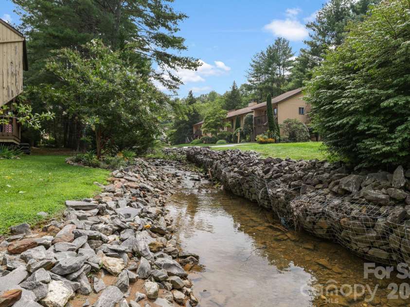 304 Birch Forest Lane, Asheville, NC 28803.  MLS# CAR4409571, YatesRealty ID 40627. 