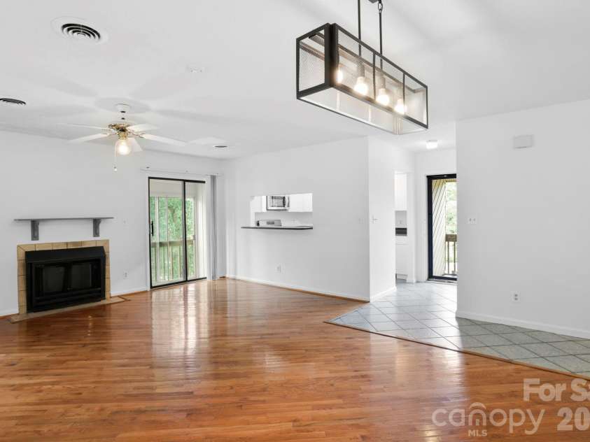 304 Birch Forest Lane, Asheville, NC 28803.  MLS# CAR4409571, YatesRealty ID 40627. 