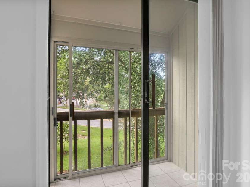 304 Birch Forest Lane, Asheville, NC 28803.  MLS# CAR4409571, YatesRealty ID 40627. 