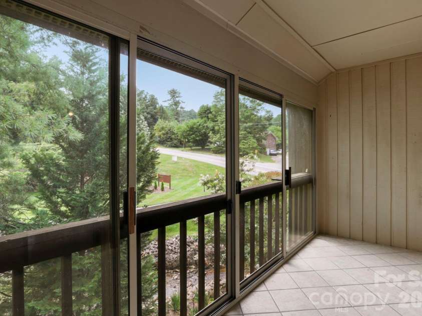 304 Birch Forest Lane, Asheville, NC 28803.  MLS# CAR4409571, YatesRealty ID 40627. 