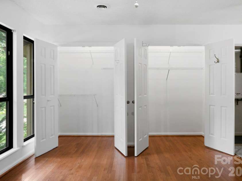 304 Birch Forest Lane, Asheville, NC 28803.  MLS# CAR4409571, YatesRealty ID 40627. 