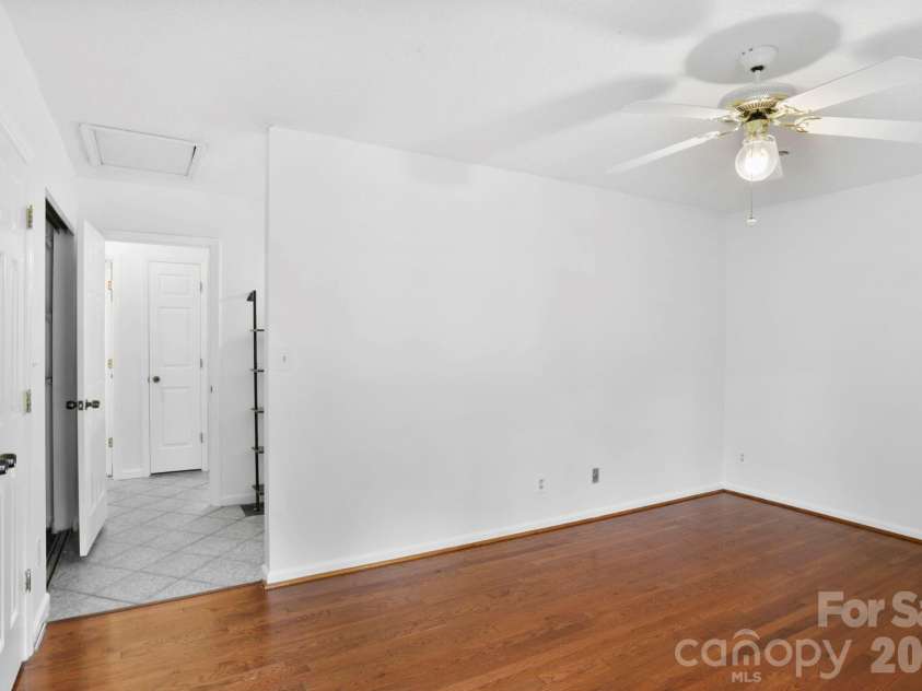 304 Birch Forest Lane, Asheville, NC 28803.  MLS# CAR4409571, YatesRealty ID 40627. 