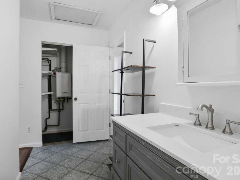 304 Birch Forest Lane, Asheville, NC 28803.  MLS# CAR4409571, YatesRealty ID 40627. 