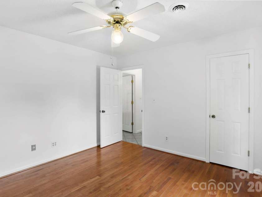 304 Birch Forest Lane, Asheville, NC 28803.  MLS# CAR4409571, YatesRealty ID 40627. 