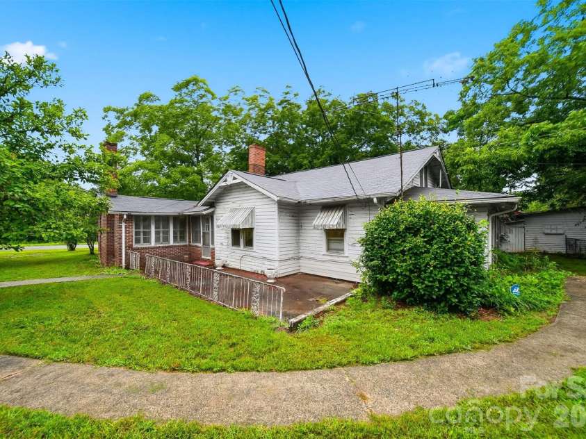 7624 Highway 27 Highway, Vale, NC 28168.  MLS# CAR4407881, YatesRealty ID 40629. 