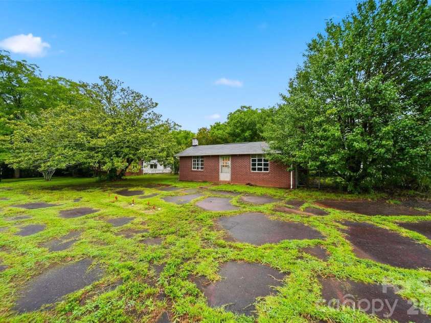 7624 Highway 27 Highway, Vale, NC 28168.  MLS# CAR4407881, YatesRealty ID 40629. 