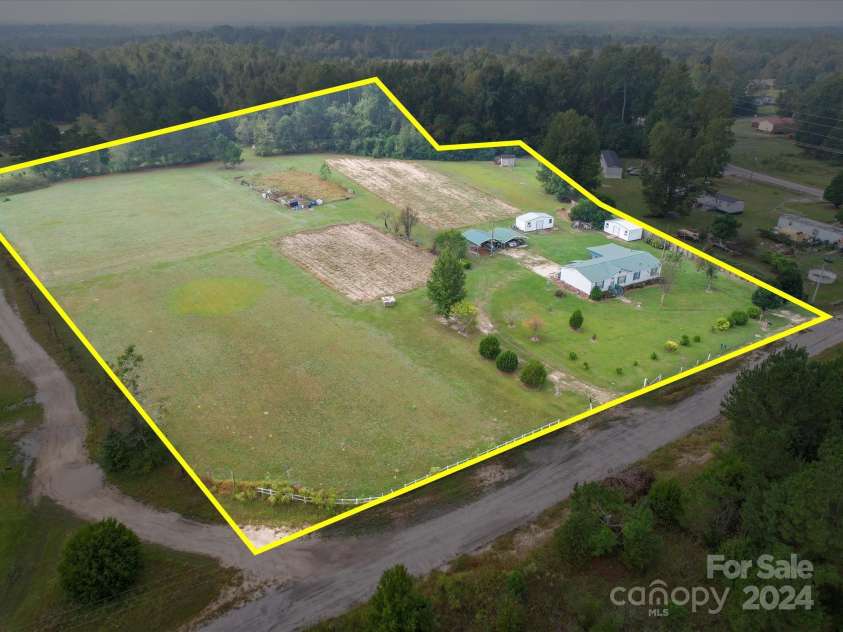 20100 Lee Lane, Laurinburg, NC 28352.  MLS# CAR4187993, YatesRealty ID 4063. 