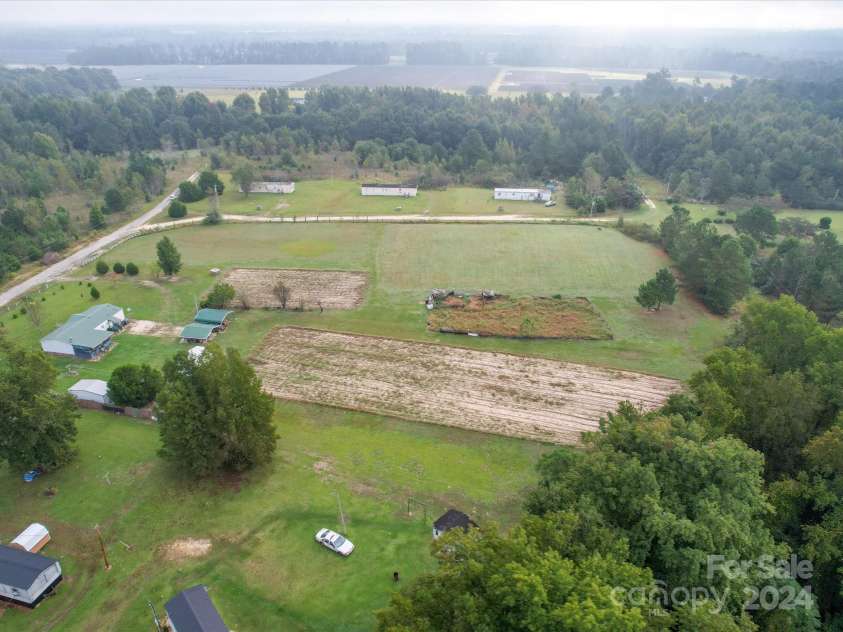 20100 Lee Lane, Laurinburg, NC 28352.  MLS# CAR4187993, YatesRealty ID 4063. 