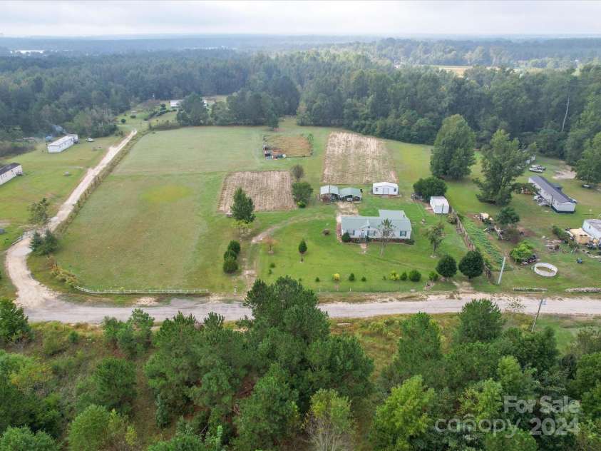20100 Lee Lane, Laurinburg, NC 28352.  MLS# CAR4187993, YatesRealty ID 4063. 