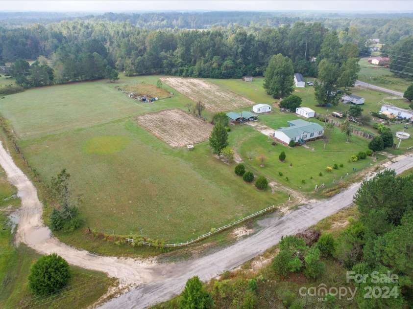 20100 Lee Lane, Laurinburg, NC 28352.  MLS# CAR4187993, YatesRealty ID 4063. 