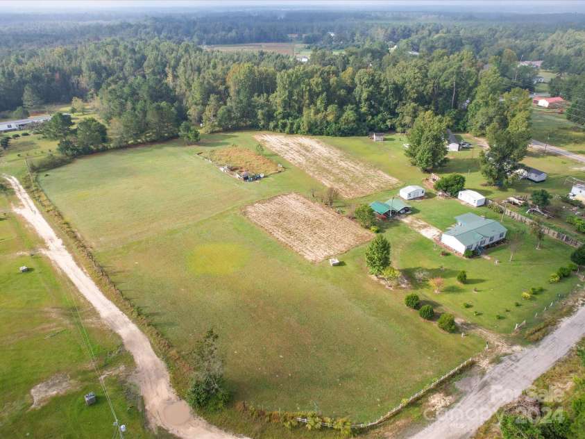 20100 Lee Lane, Laurinburg, NC 28352.  MLS# CAR4187993, YatesRealty ID 4063. 