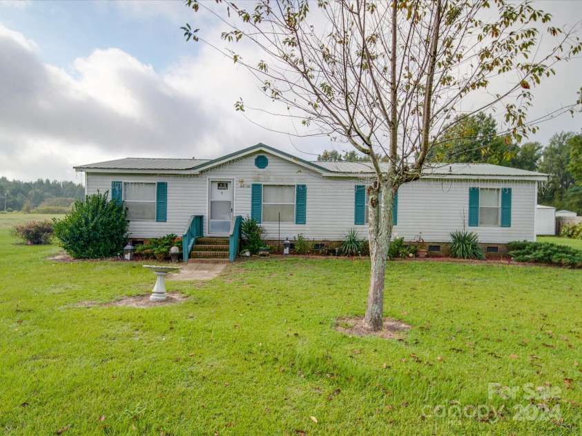 20100 Lee Lane, Laurinburg, NC 28352.  MLS# CAR4187993, YatesRealty ID 4063. 