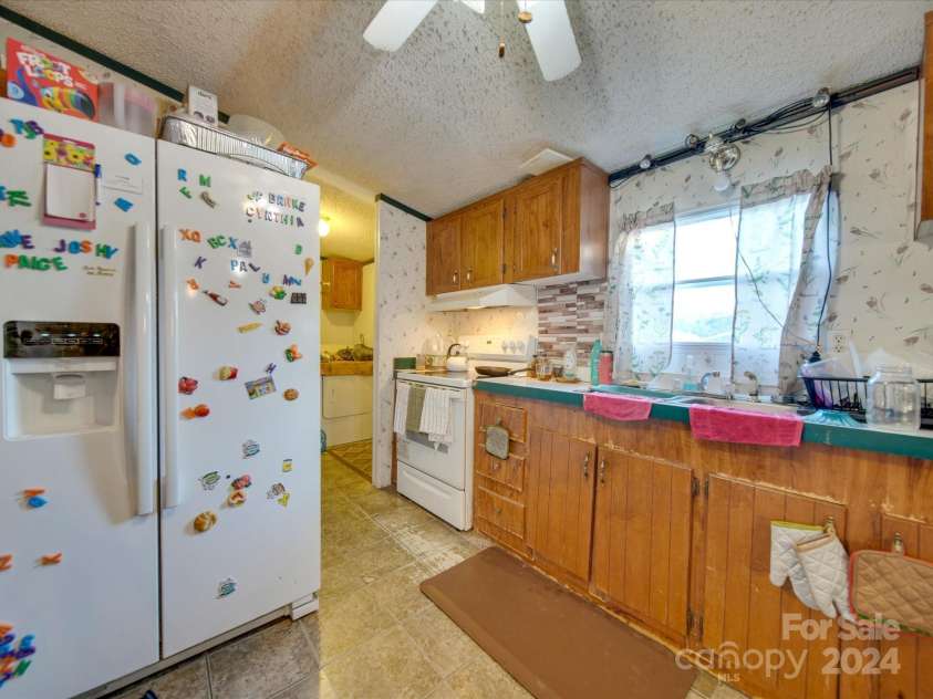 20100 Lee Lane, Laurinburg, NC 28352.  MLS# CAR4187993, YatesRealty ID 4063. 