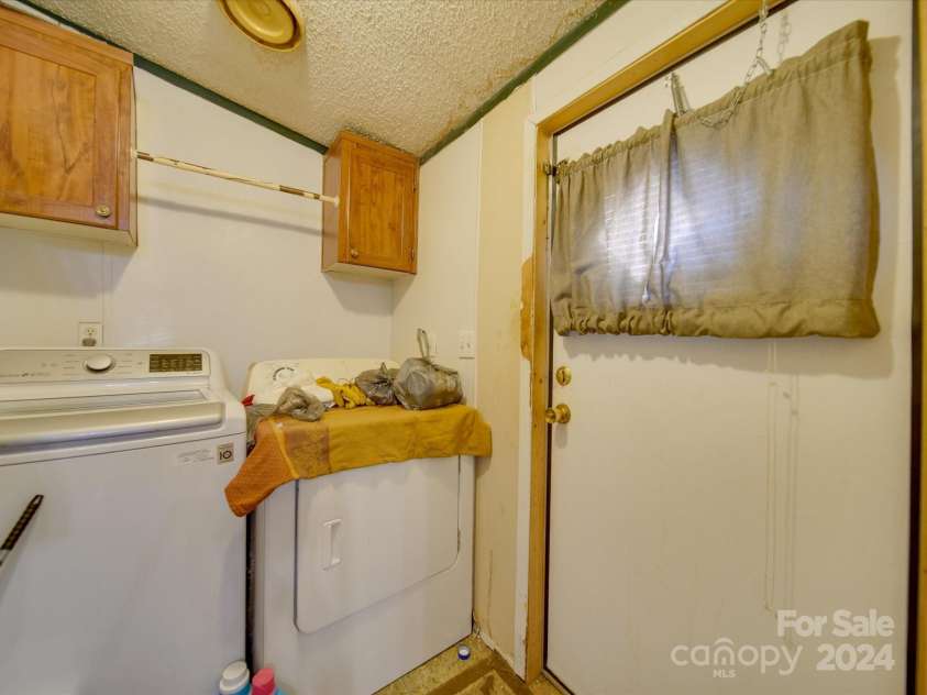 20100 Lee Lane, Laurinburg, NC 28352.  MLS# CAR4187993, YatesRealty ID 4063. 