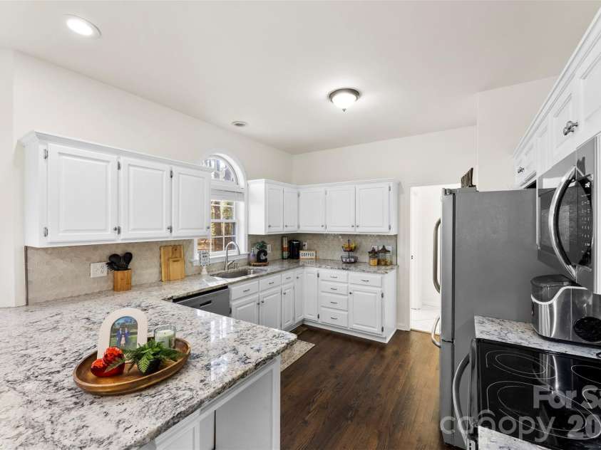 2381 Westerholt Court, Mount Pleasant, NC 28124.  MLS# CAR4340124, YatesRealty ID 4063. Kitchen
