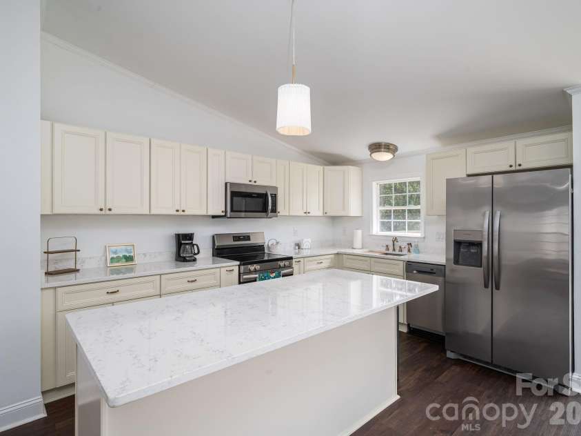 1130 Howards Creek Mill Road, Vale, NC 28168.  MLS# CAR4408725, YatesRealty ID 40631. Eat in kitchen