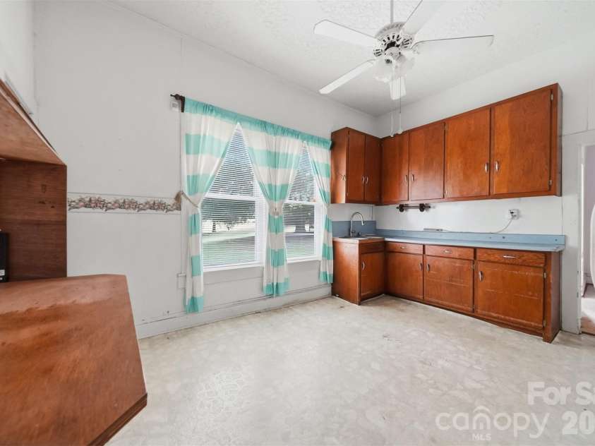 1289 Davis Road, Lincolnton, NC 28092.  MLS# CAR4410159, YatesRealty ID 40632. 