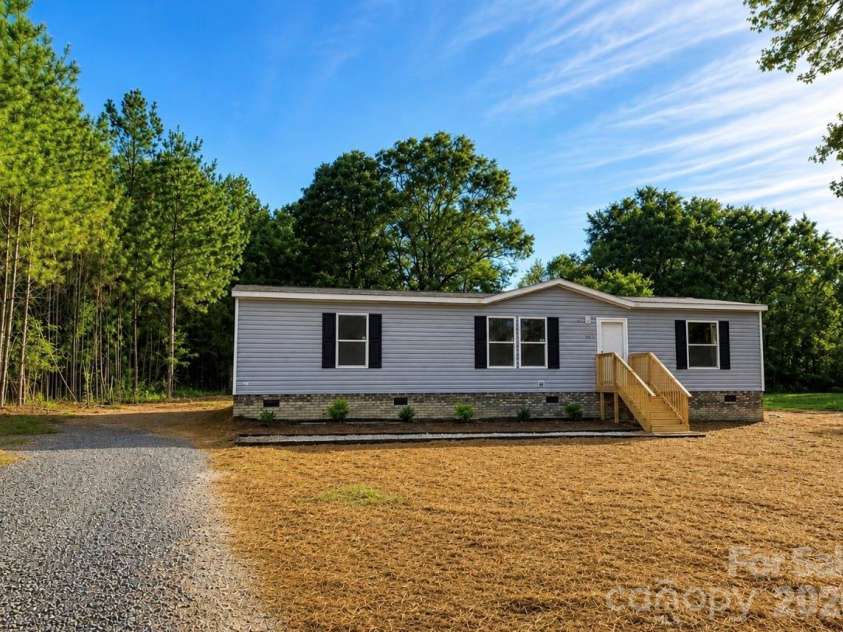 5932 Shirley Road, Fort Lawn, SC 29714.  MLS# CAR4409144, YatesRealty ID 40634. 