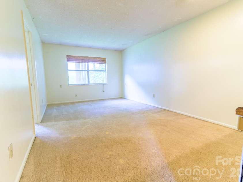 229 King Street, Boone, NC 28607.  MLS# CAR4410138, YatesRealty ID 40637. 