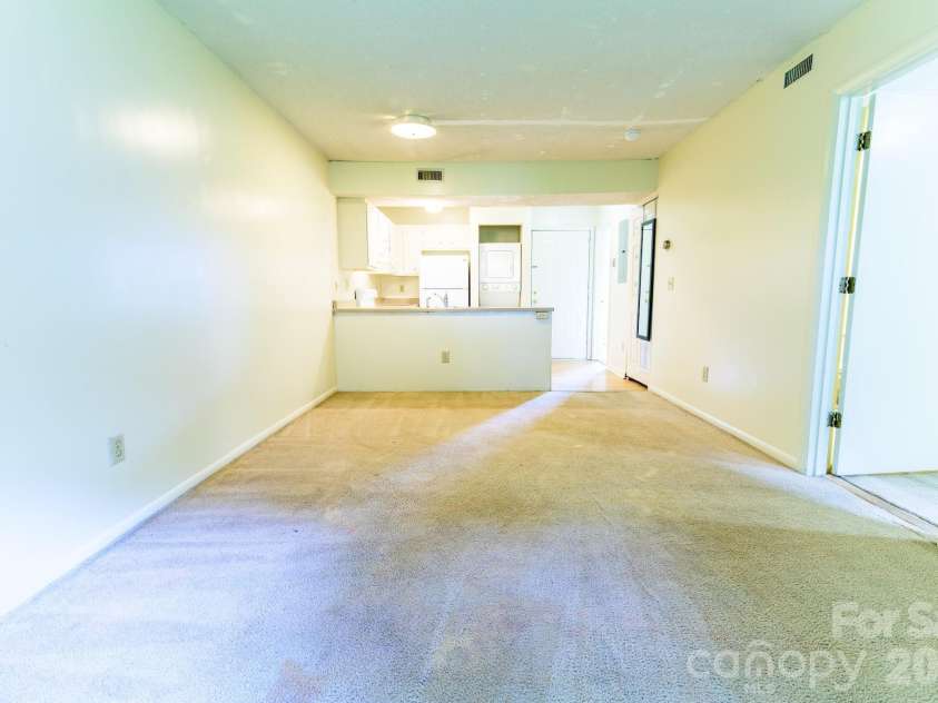 229 King Street, Boone, NC 28607.  MLS# CAR4410138, YatesRealty ID 40637. 