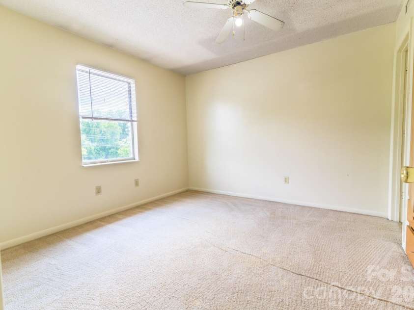 229 King Street, Boone, NC 28607.  MLS# CAR4410138, YatesRealty ID 40637. 