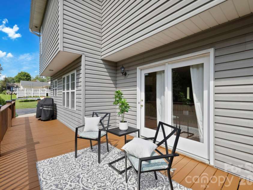 20 Good Day Court, Candler, NC 28715.  MLS# CAR4406249, YatesRealty ID 40639. 