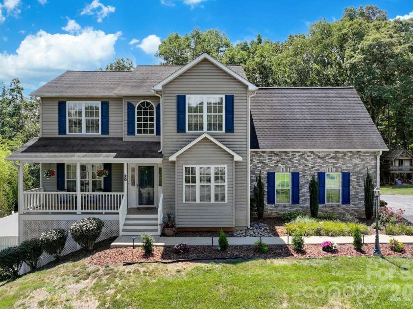 20 Good Day Court, Candler, NC 28715.  MLS# CAR4406249, YatesRealty ID 40639. 