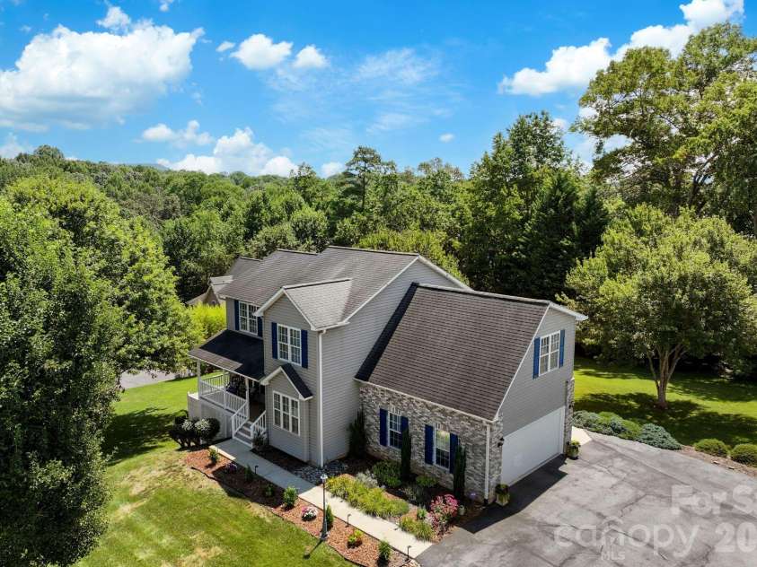 20 Good Day Court, Candler, NC 28715.  MLS# CAR4406249, YatesRealty ID 40639. 