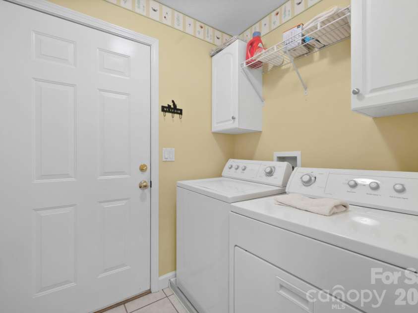 20 Good Day Court, Candler, NC 28715.  MLS# CAR4406249, YatesRealty ID 40639. 