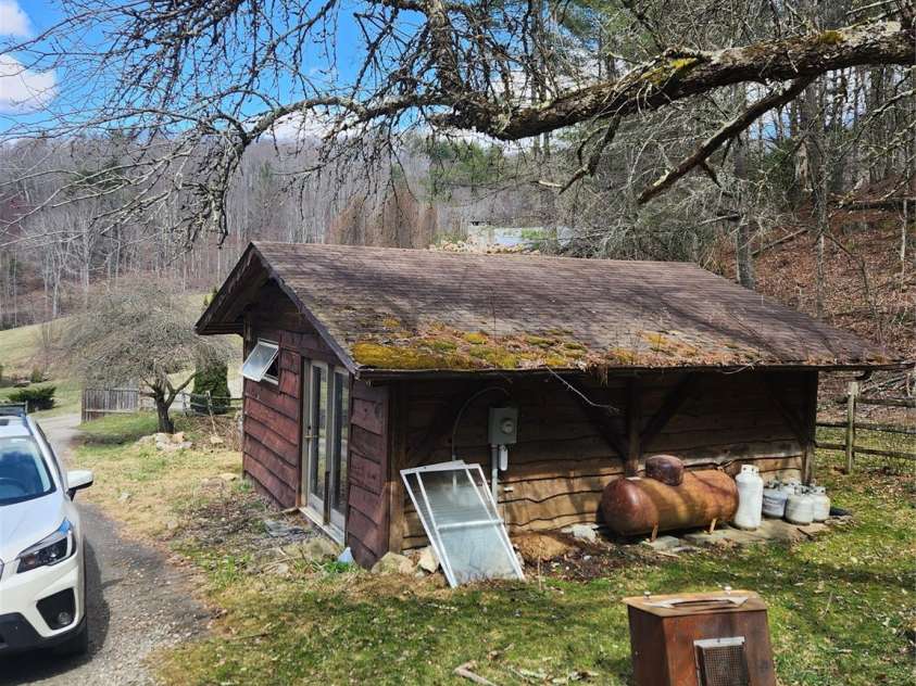 1192 Rash School Road, Creston, NC 28615.  MLS# CAR4240673, YatesRealty ID 4064. 