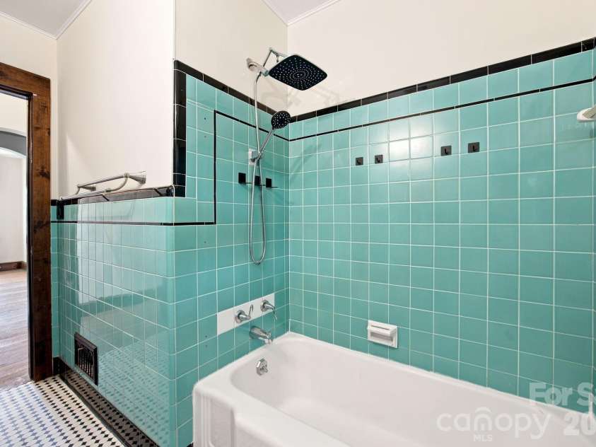 1522 Mooresville Road, Salisbury, NC 28147.  MLS# CAR4410216, YatesRealty ID 40640. 