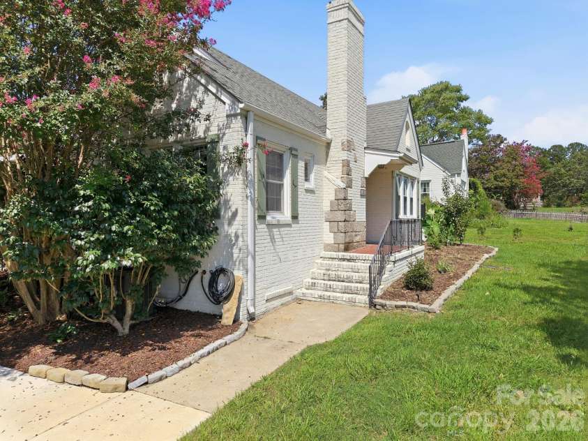 1522 Mooresville Road, Salisbury, NC 28147.  MLS# CAR4410216, YatesRealty ID 40640. 