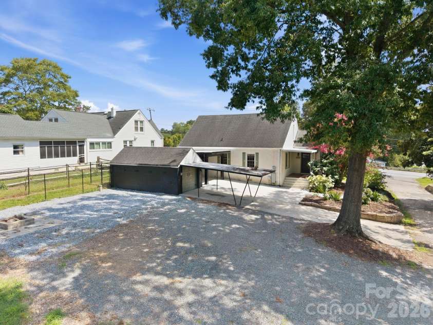 1522 Mooresville Road, Salisbury, NC 28147.  MLS# CAR4410216, YatesRealty ID 40640. 