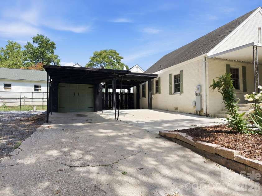 1522 Mooresville Road, Salisbury, NC 28147.  MLS# CAR4410216, YatesRealty ID 40640. Detached garage