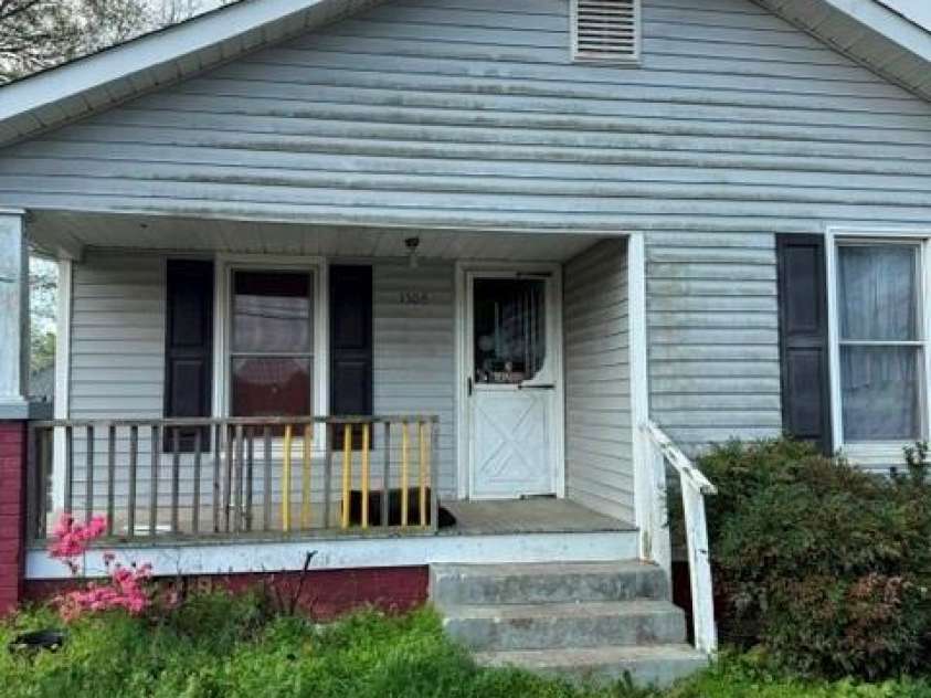 1506 Moose Road, Kannapolis, NC 28083.  MLS# CAR4407794, YatesRealty ID 40641. 