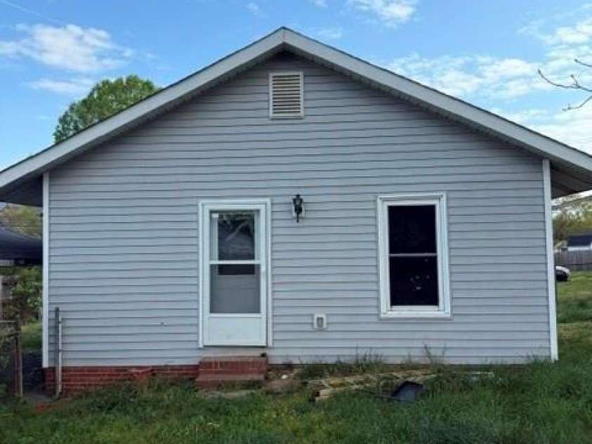 1506 Moose Road, Kannapolis, NC 28083.  MLS# CAR4407794, YatesRealty ID 40641. 