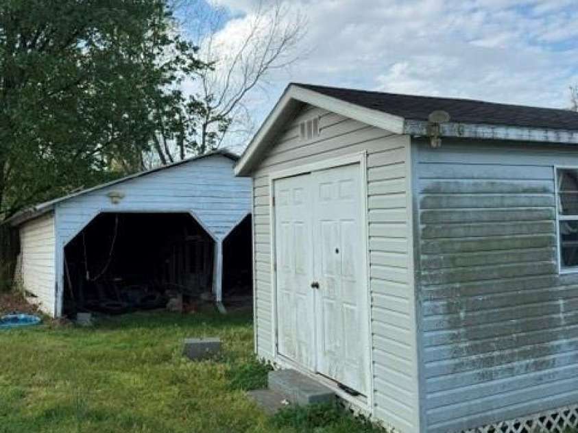 1506 Moose Road, Kannapolis, NC 28083.  MLS# CAR4407794, YatesRealty ID 40641. 