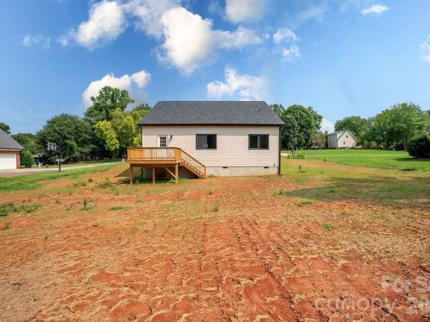 2678 Prince Drive, Lincolnton, NC 28092.  MLS# CAR4409049, YatesRealty ID 40643. 