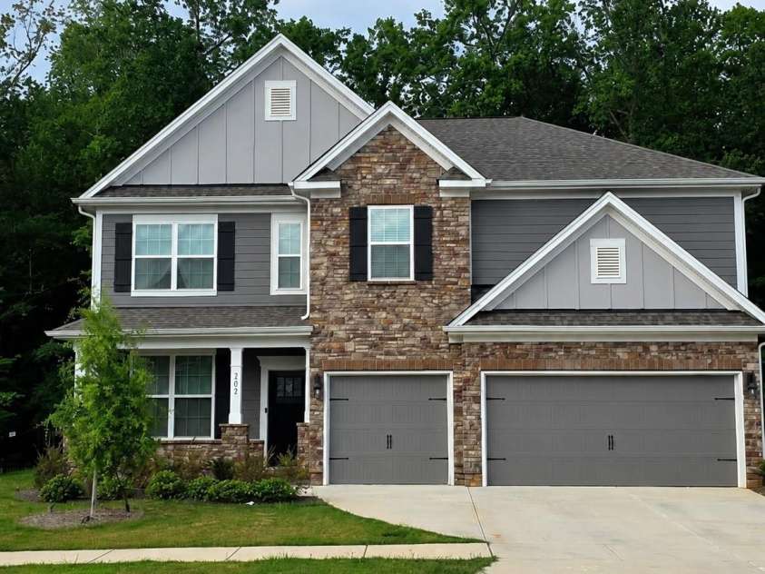 7027 Sylvan Retreat Drive, Denver, NC 28037.  MLS# CAR4406947, YatesRealty ID 40647. 