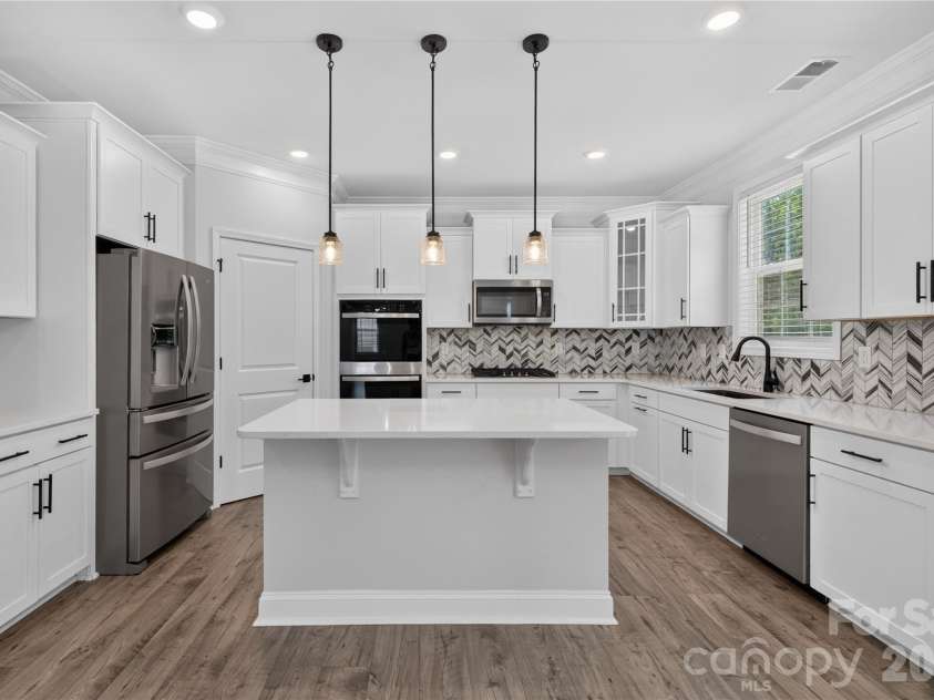 7027 Sylvan Retreat Drive, Denver, NC 28037.  MLS# CAR4406947, YatesRealty ID 40647. 