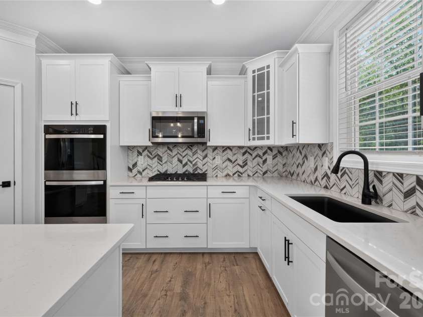 7027 Sylvan Retreat Drive, Denver, NC 28037.  MLS# CAR4406947, YatesRealty ID 40647. 