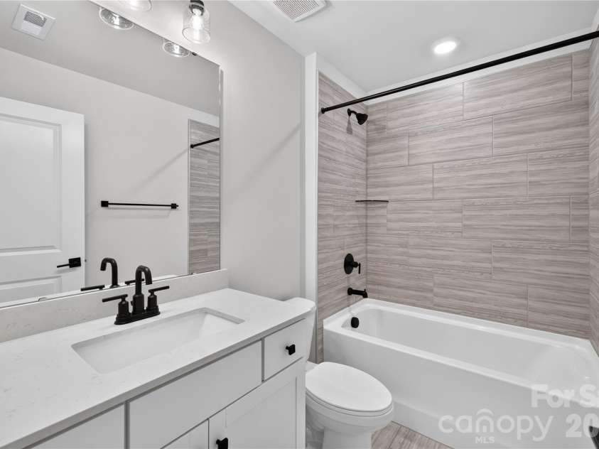 7027 Sylvan Retreat Drive, Denver, NC 28037.  MLS# CAR4406947, YatesRealty ID 40647. 