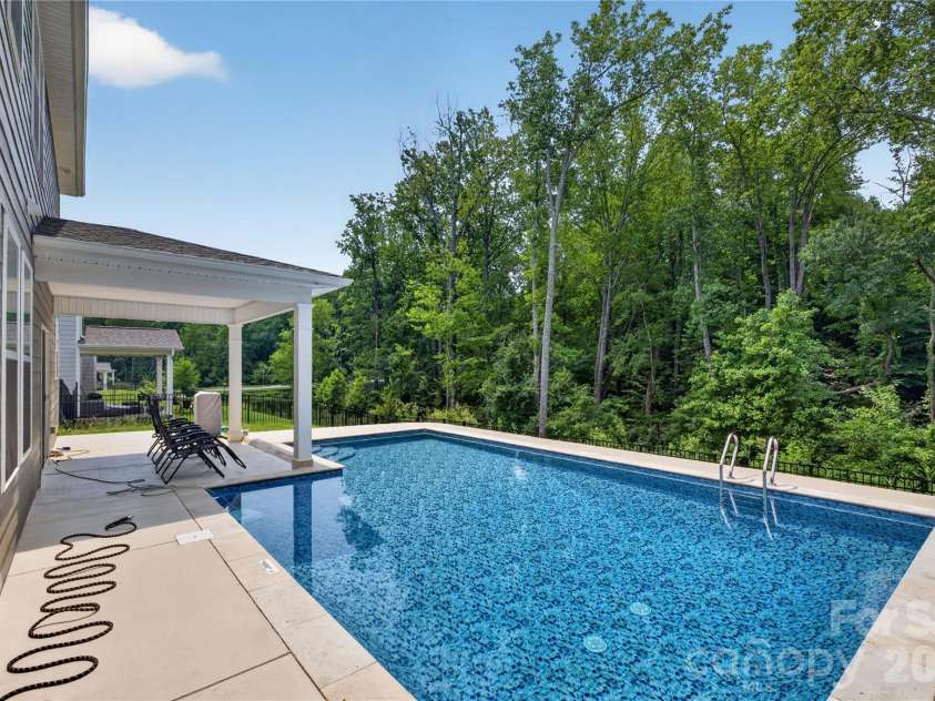 7027 Sylvan Retreat Drive, Denver, NC 28037.  MLS# CAR4406947, YatesRealty ID 40647. 