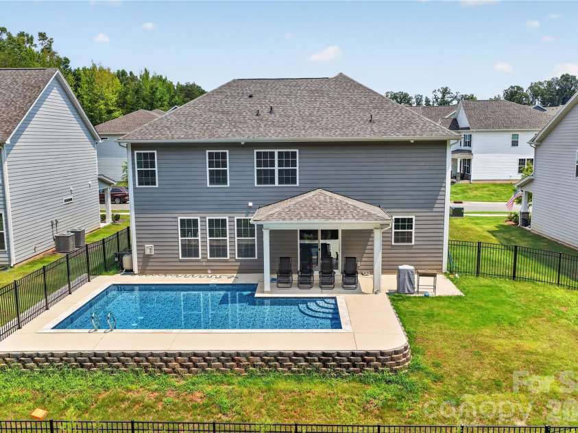 7027 Sylvan Retreat Drive, Denver, NC 28037.  MLS# CAR4406947, YatesRealty ID 40647. 