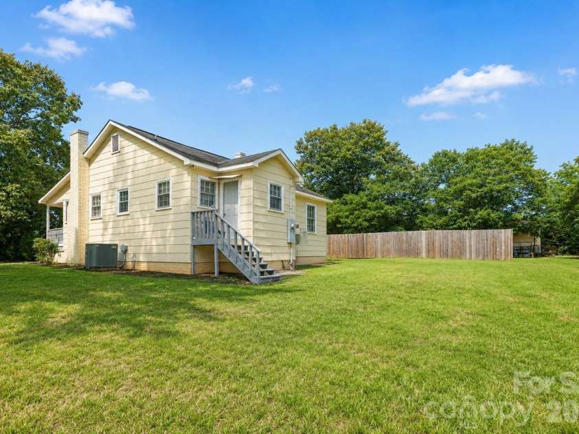 1487 Flat Creek Road, Lancaster, SC 29720.  MLS# CAR4408277, YatesRealty ID 40649. 