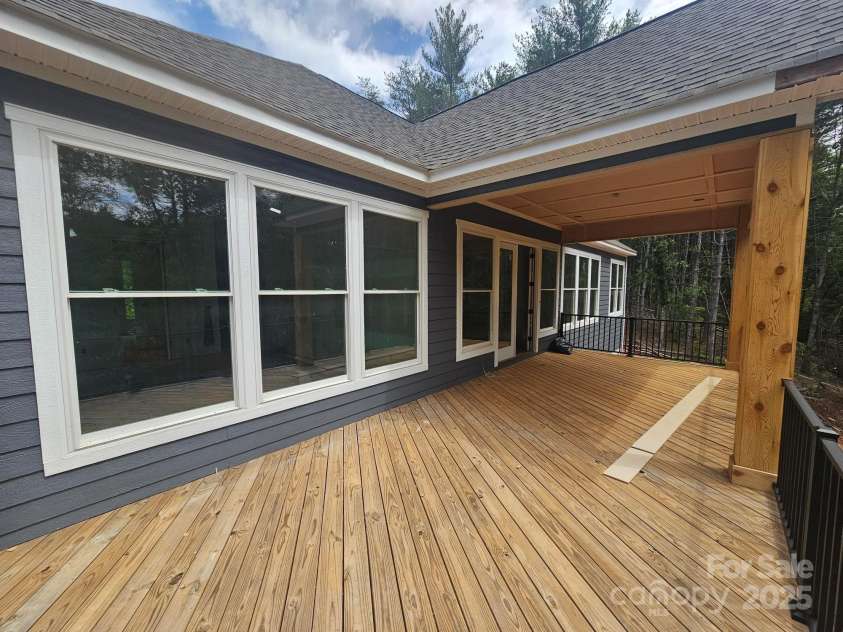 2031 Robert Drive, Morganton, NC 28655.  MLS# CAR4283442, YatesRealty ID 4065. 