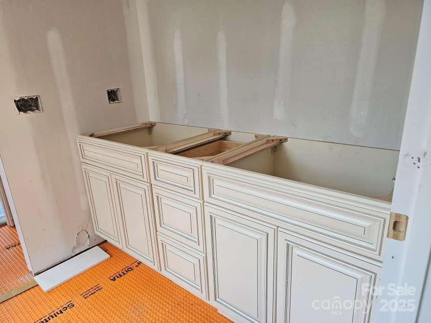 2031 Robert Drive, Morganton, NC 28655.  MLS# CAR4283442, YatesRealty ID 4065. 