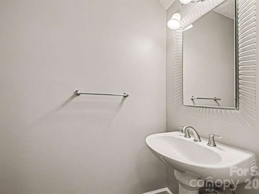 5729 Brickstone Drive, Charlotte, NC 28227.  MLS# CAR4403654, YatesRealty ID 40650. 
