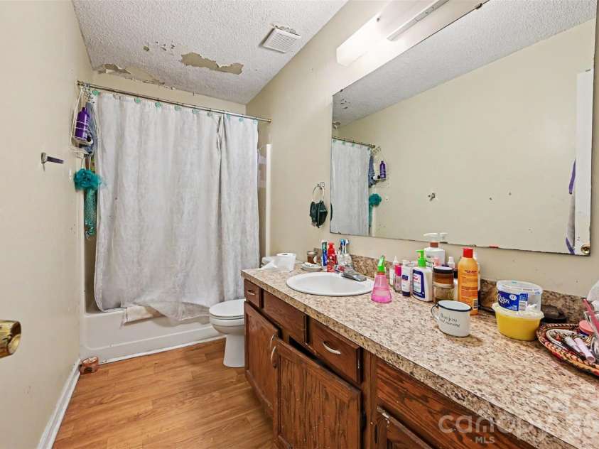 5729 Brickstone Drive, Charlotte, NC 28227.  MLS# CAR4403654, YatesRealty ID 40650. 